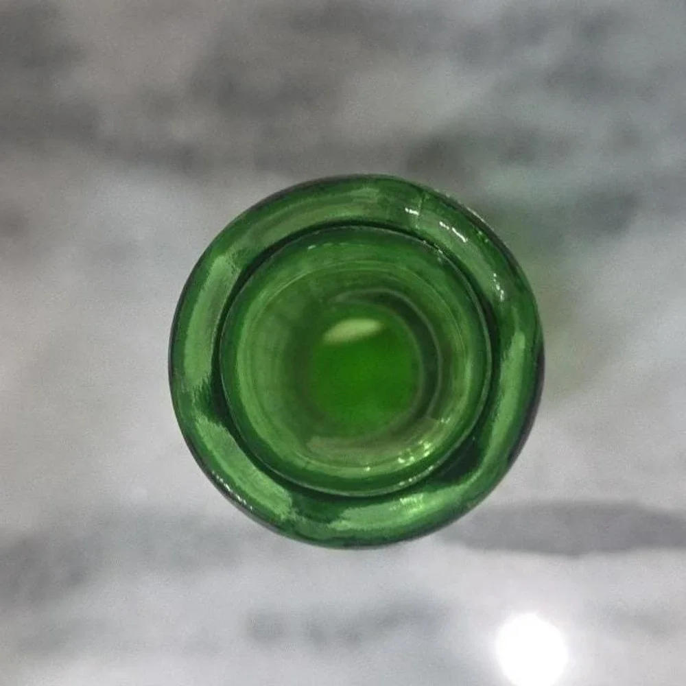 CLG‎ Co. Emerald Green Glass Bud Vase, Vintage Ribbed Flower Holder, Centerpiece